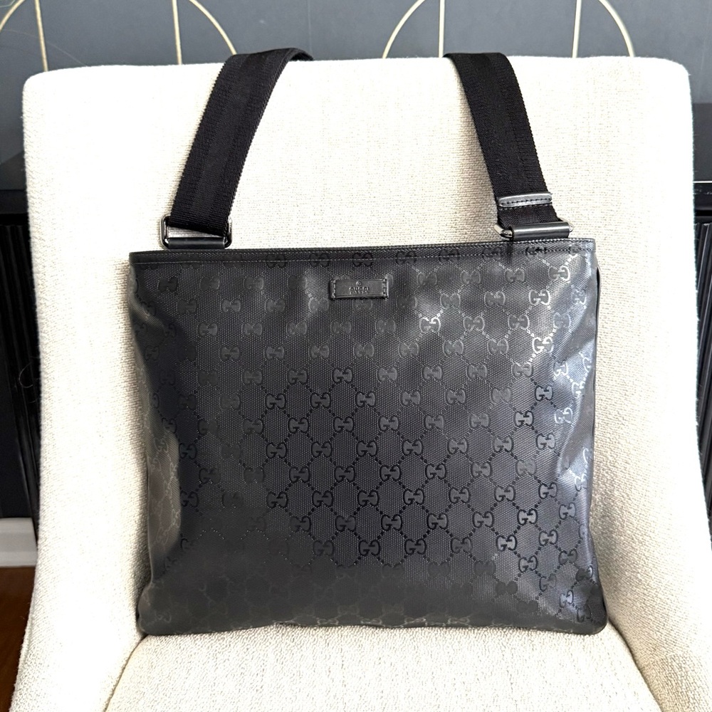 Gucci authentic Messanger bag black imprime monogram coated canvas unisex
